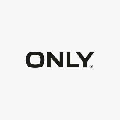 ONLY-Logo in schwarzer Schrift auf weißem Hintergrund