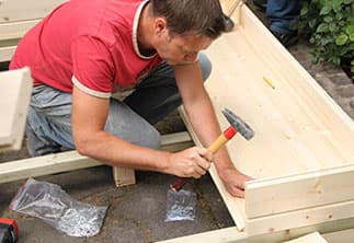 Boden im Gartenhaus verlegen