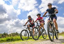 Radtour mit drei Fahren