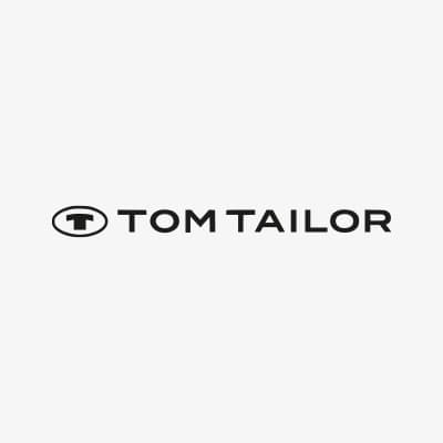 TOM TAILOR Logo in schwarzer Schrift auf weißem Hintergrund