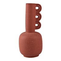 Rotbraune Vase mit rundem Bauch und hohem Hals, der drei runde Öffnungen an der Seite hat