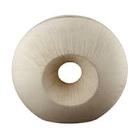 Rundes dekoratives Objekt mit zentraler Öffnung, helle Farbe, strukturierte Oberfläche