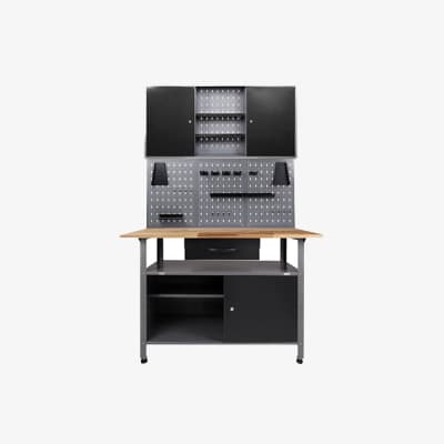 Schwarzer Werkzeugschrank mit Arbeitsplatte und Lochwand, verschiedene Ablagen und Schubladen zur Aufbewahrung von Werkzeugen