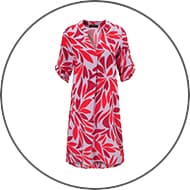 Kniekurzes Kleid mit V-Ausschnitt und halblangen Ärmeln, weiß mit großem roten Blätterdruck